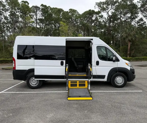Side-Entry-Wheelchair-Vans